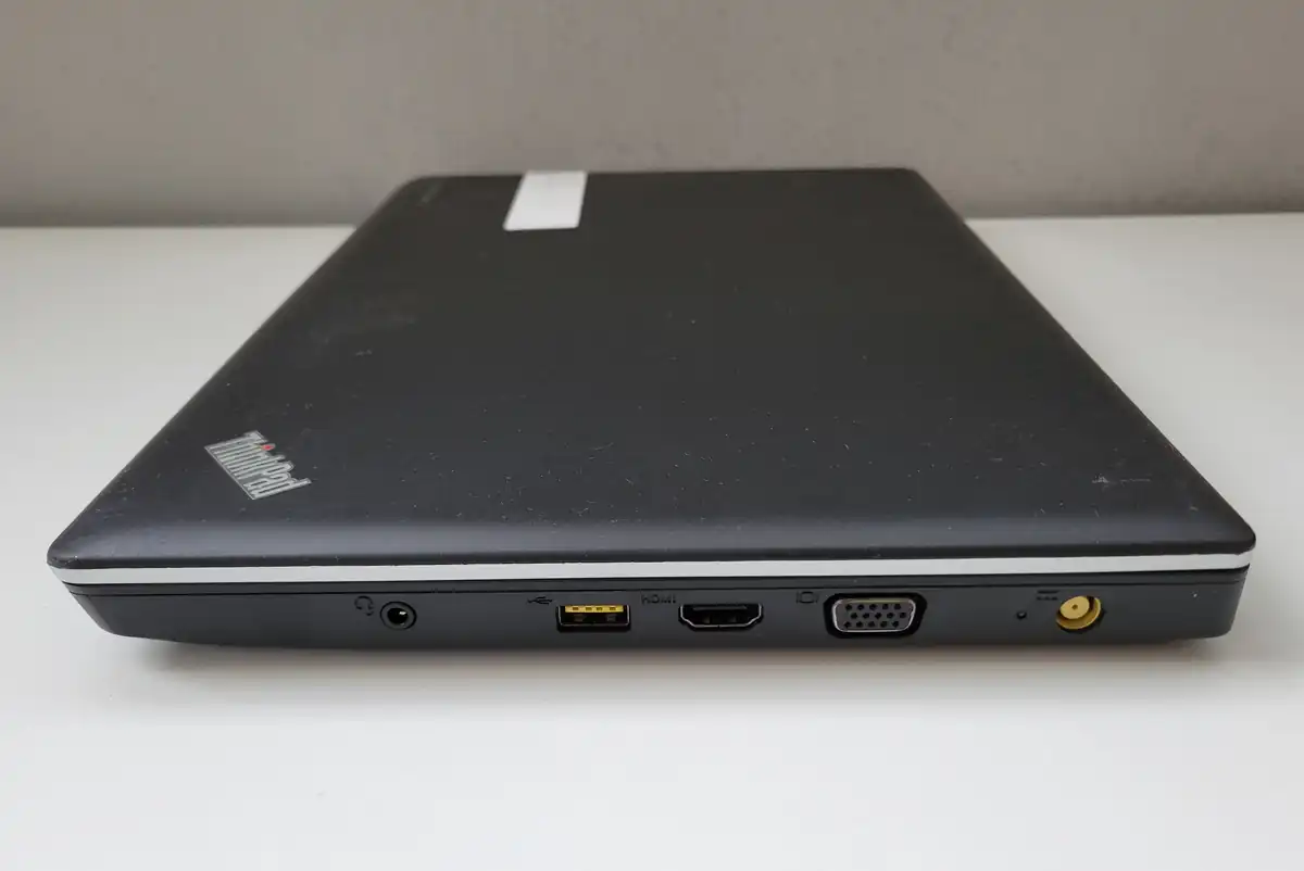Laptop Second Hand Lenovo Thinkpad Edge E335 - 13.3inch AMD E2-2000 4GB RAM 500GB HDD Windows 10 Refurbished [11]