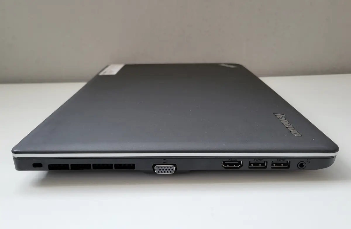 Laptop Second Hand Lenovo Thinkpad Edge E531 - 15.6inch Intel I5-3230M 4GB RAM 128GB SSD Windows 10 Refurbished [10]