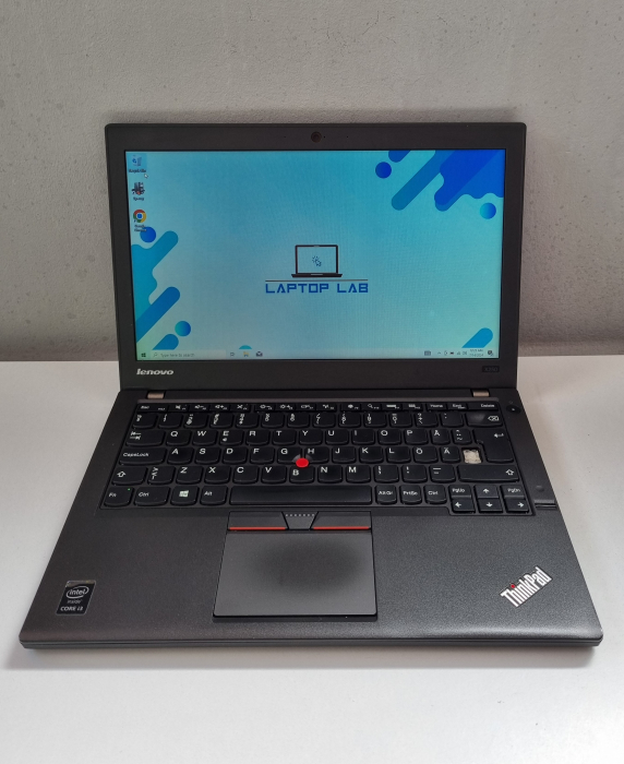 Laptop Second Hand Lenovo ThinkPad X250 - 12.5inch Intel i3-4030U 8GB RAM 128GB SSD Windows 10 Refurbished [3]