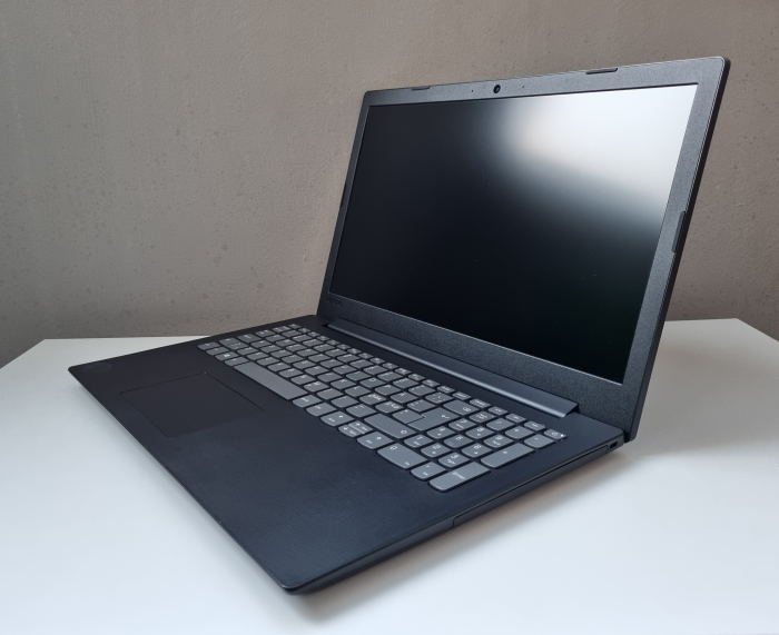Laptop Second Hand Lenovo V145-15AST - 15.6inch AMD A4 9125 8GB RAM 128GB SSD Windows 10 Refurbished [6]