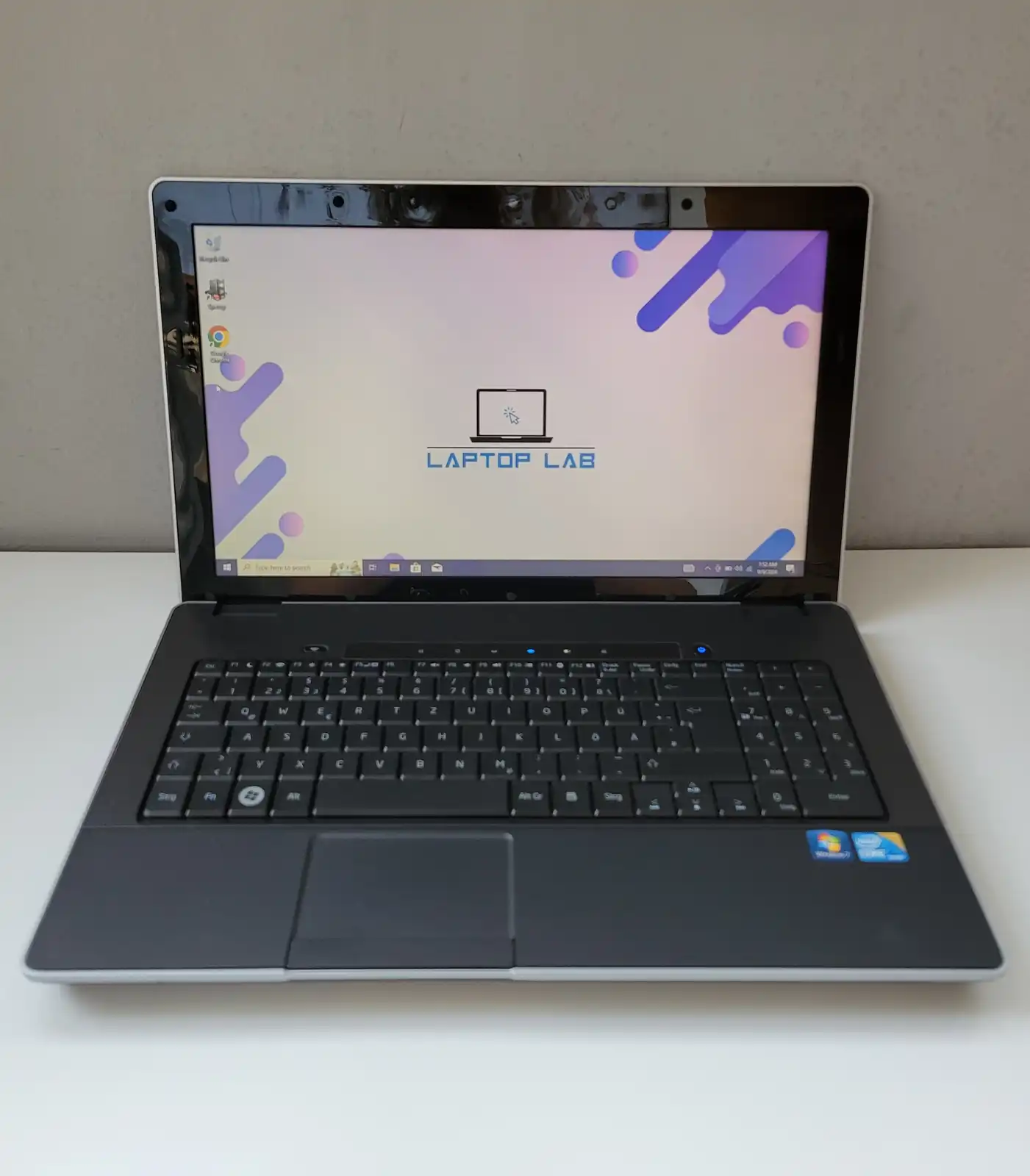 Laptop Second Hand PEGATRON SPRING PEAK - 15.6inch Intel I3 M 390 4GB RAM 250GB HDD Windows 10 Refurbished [3]