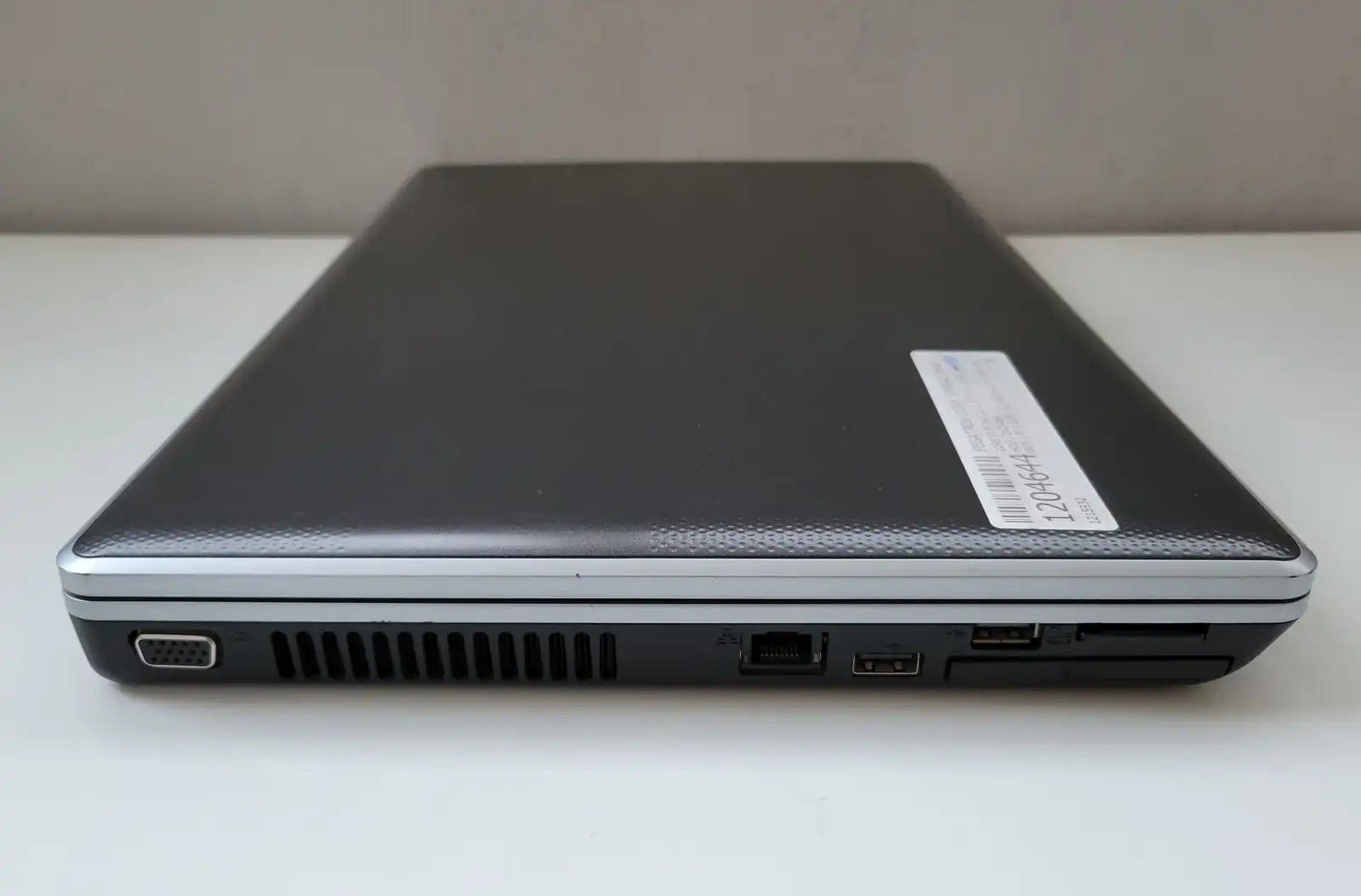 Laptop Second Hand PEGATRON SPRING PEAK - 15.6inch Intel I3 M 390 4GB RAM 250GB HDD Windows 10 Refurbished [10]