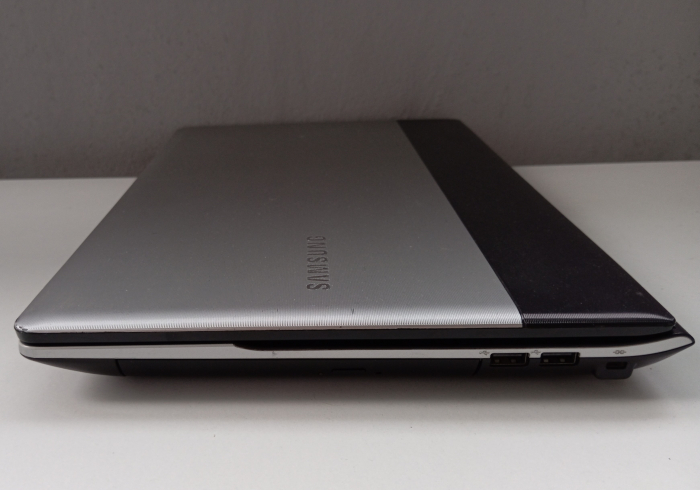 Laptop Second Hand Samsung - 15.6 inch Intel Pentium B960 4GB RAM 500GB HDD Windows 10 Refurbished [3]