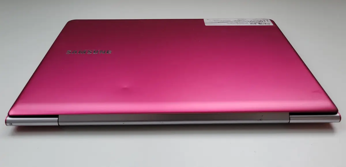 Laptop Second Hand Samsung 535U3C - 13.3inch AMD A6-4455M 5GB RAM 500GB HDD Windows 10 Refurbished [9]