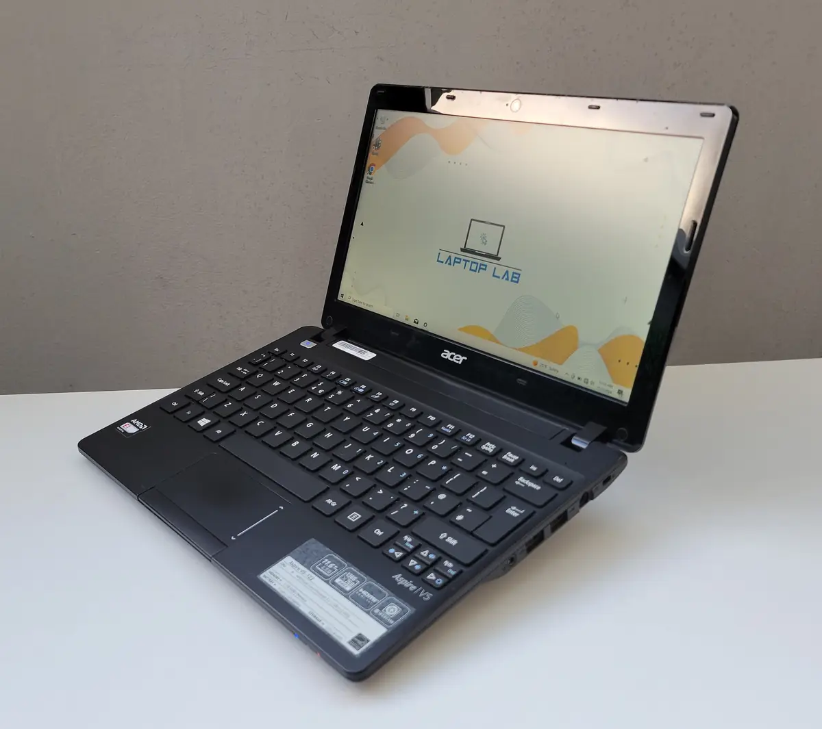 Laptop Second Hand Acer Aspire V5-123 - 11.6inch AMD E1-2100 4GB RAM 500GB HDD Windows 10 Refurbished [4]