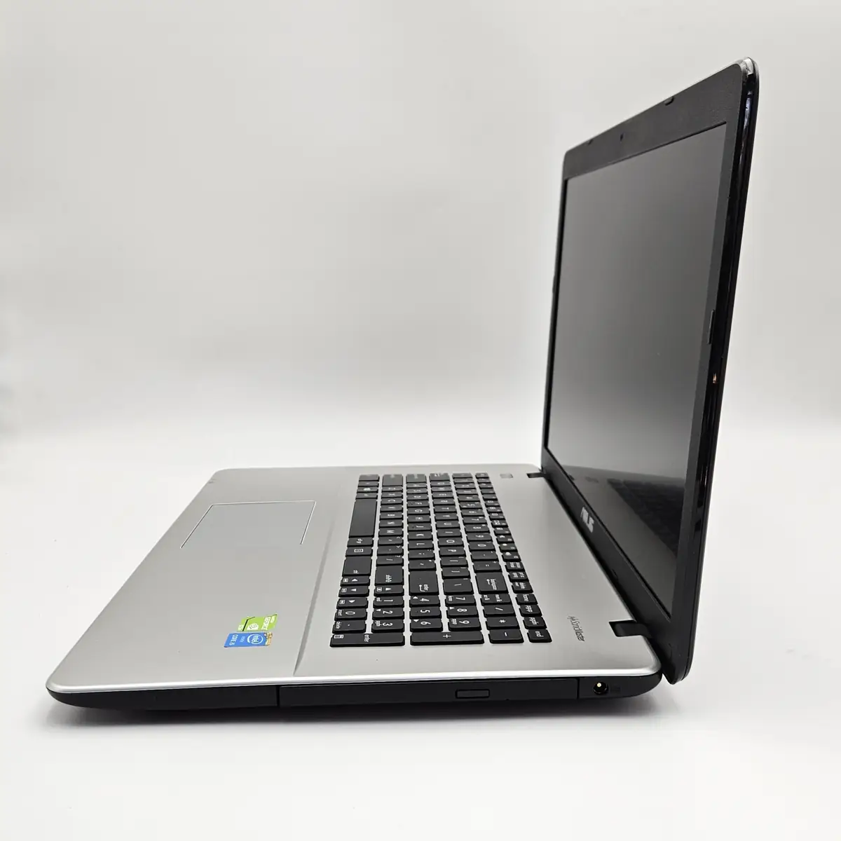 Laptop Second Hand Asus X751LJ - 17.3inch FHD Intel I5-5200U 8GB RAM 1000GB HDD NVIDIA GEFORCE 920M 2GB Windows 10 Refurbished  [6]