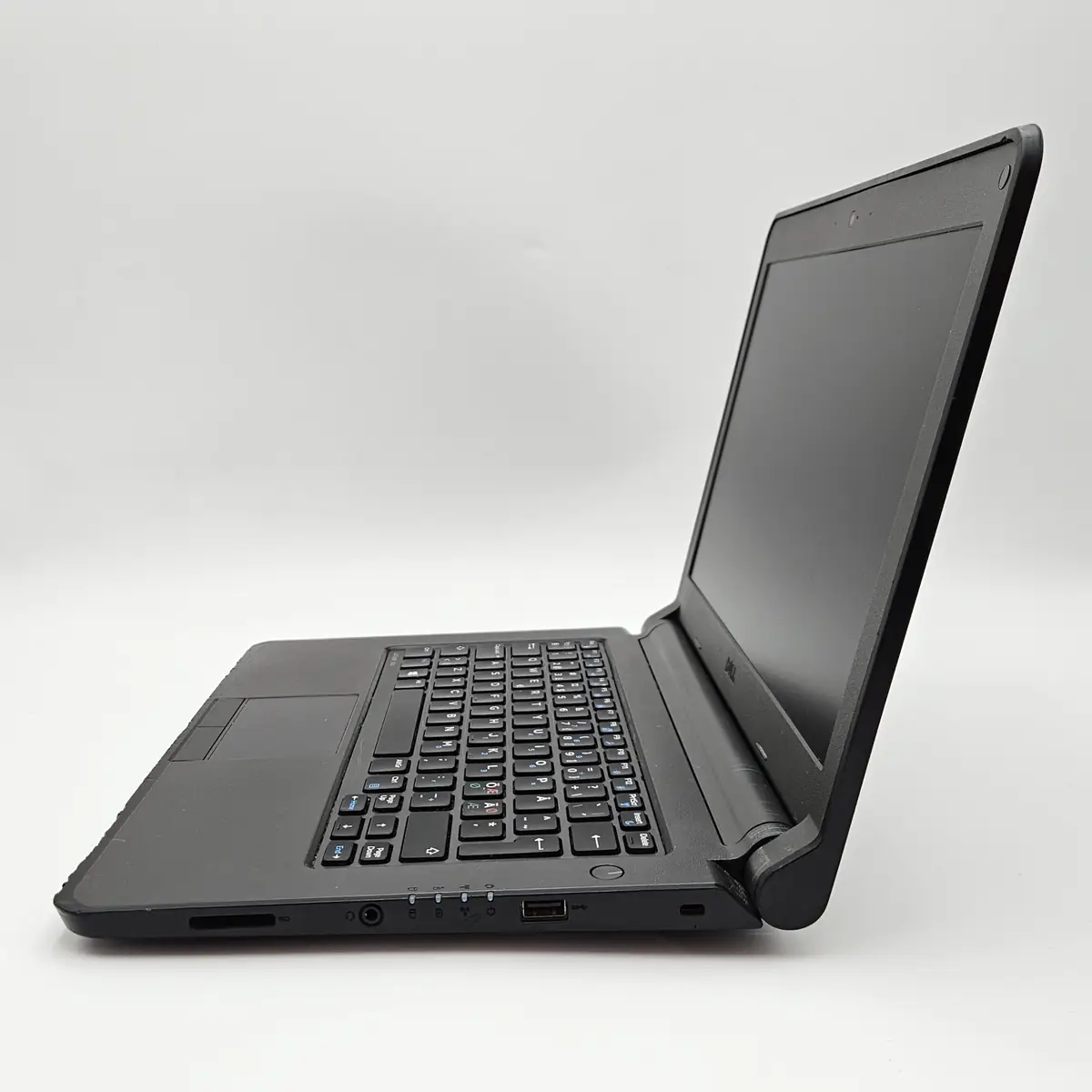 Laptop Second Hand DELL Latitude 3350 - 13.3inch Intel I3-5005U 4GB RAM 128GB SSD Windows 10 Refurbished  [6]
