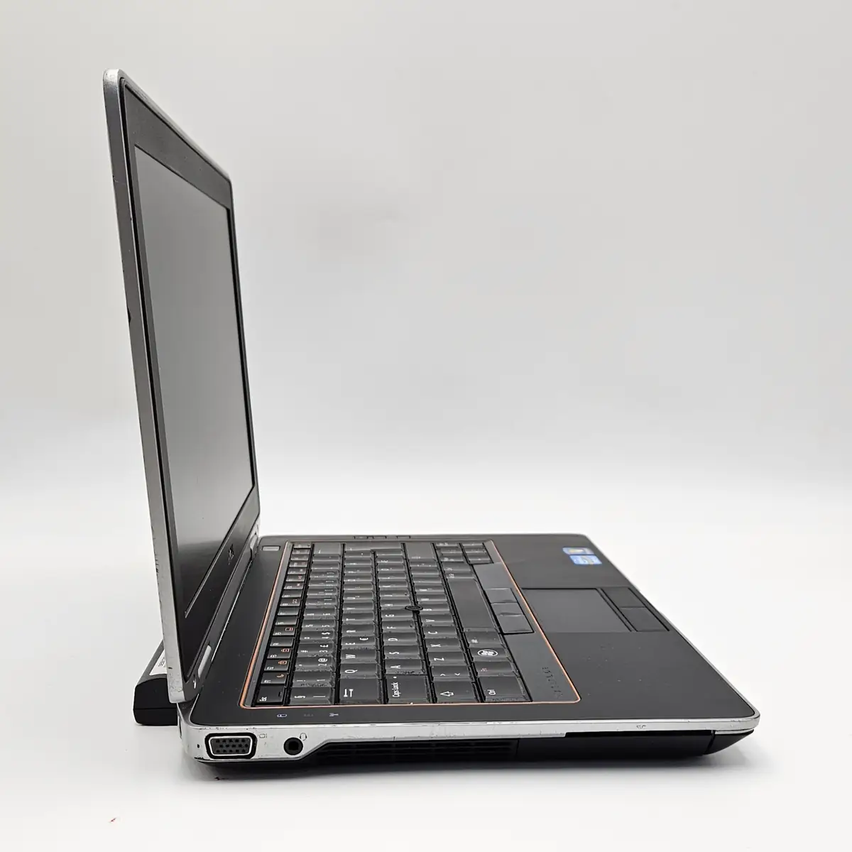 Laptop Second Hand Dell Latitude E6320 - 13.3inch Intel I3-2330M 8GB RAM 320GB HDD TAST. ILUM. Windows 10 Refurbished [7]