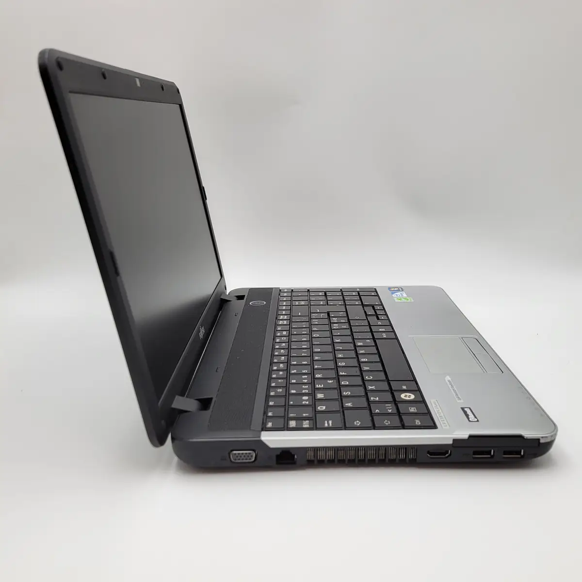 Laptop Second Hand FUJITSU A531 - 15.6inch Intel Pentium B950 8GB RAM 500GB HDD Windows 10 Refurbished  [7]