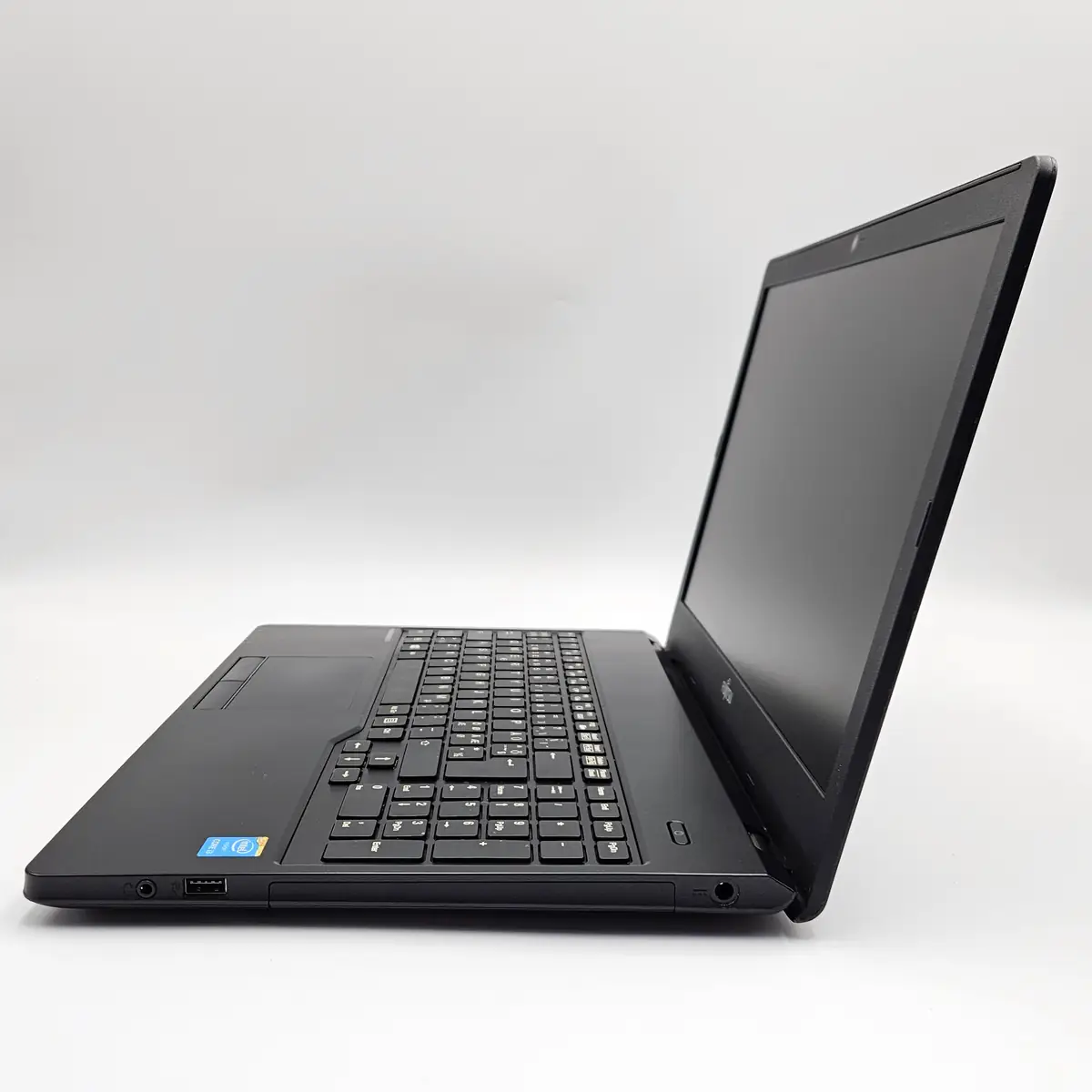 Laptop Second Hand Fujitsu LIFEBOOK A555 - 15.6inch Intel i3-5005U 8GB RAM 256GB SSD Windows 10 Refurbished  [6]
