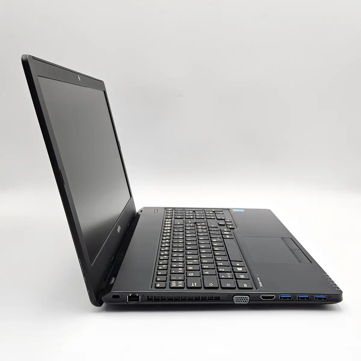 Laptop Second Hand Fujitsu LIFEBOOK A555 - 15.6inch Intel i3-5005U 8GB RAM 256GB SSD Windows 10 Refurbished  [7]