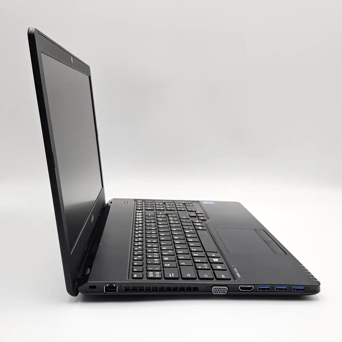 Laptop Second Hand Fujitsu LIFEBOOK A555 - 15.6inch Intel i3-5005U 8GB RAM 256GB SSD Windows 10 Refurbished  [7]