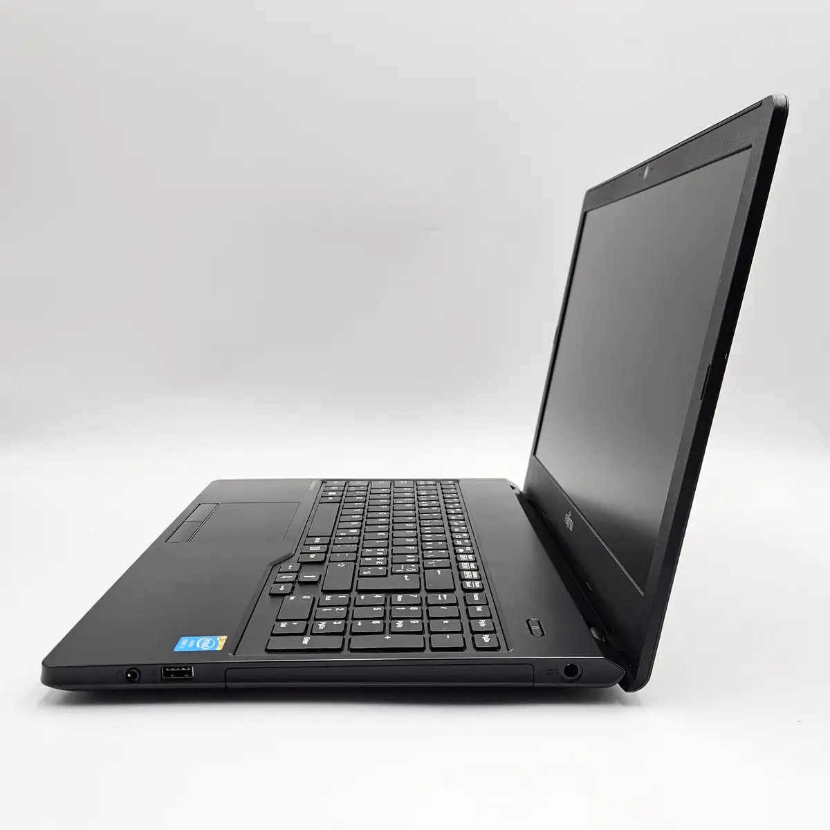 Laptop Second Hand Fujitsu LIFEBOOK A555 - 15.6inch Intel i3-5005U 8GB RAM 256GB SSD Windows 10 Refurbished  [6]