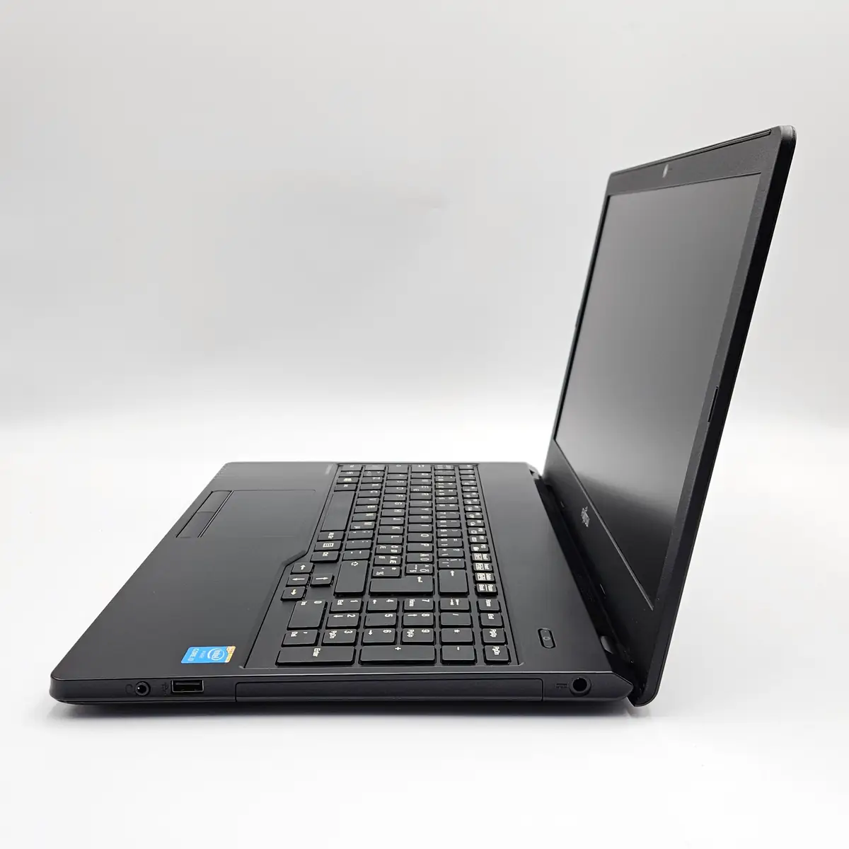 Laptop Second Hand Fujitsu LIFEBOOK A555 - 15.6inch Intel i3-5005U 8GB RAM 256GB SSD Windows 10 Refurbished  [6]