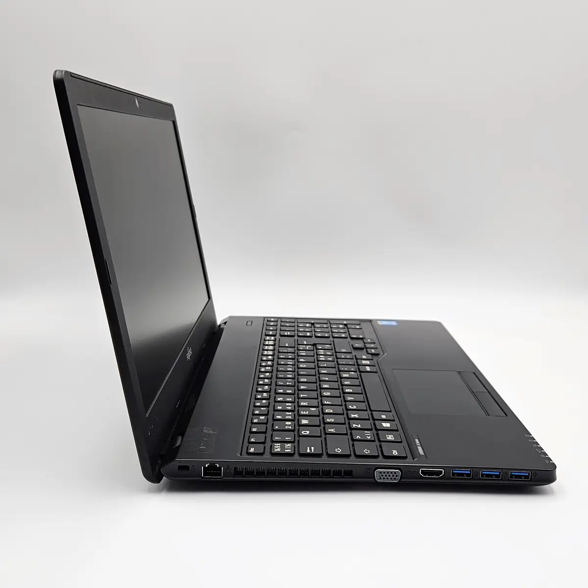 Laptop Second Hand Fujitsu LIFEBOOK A555 - 15.6inch Intel i3-5005U 8GB RAM 256GB SSD Windows 10 Refurbished  [7]