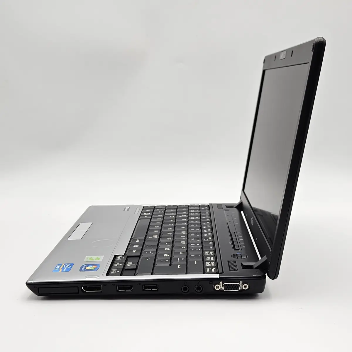 Laptop Second Hand Fujitsu LIFEBOOK P701 - 12.5inch Intel I3-2330M 4GB RAM 128GB SSD Windows 10 Refurbished [6]