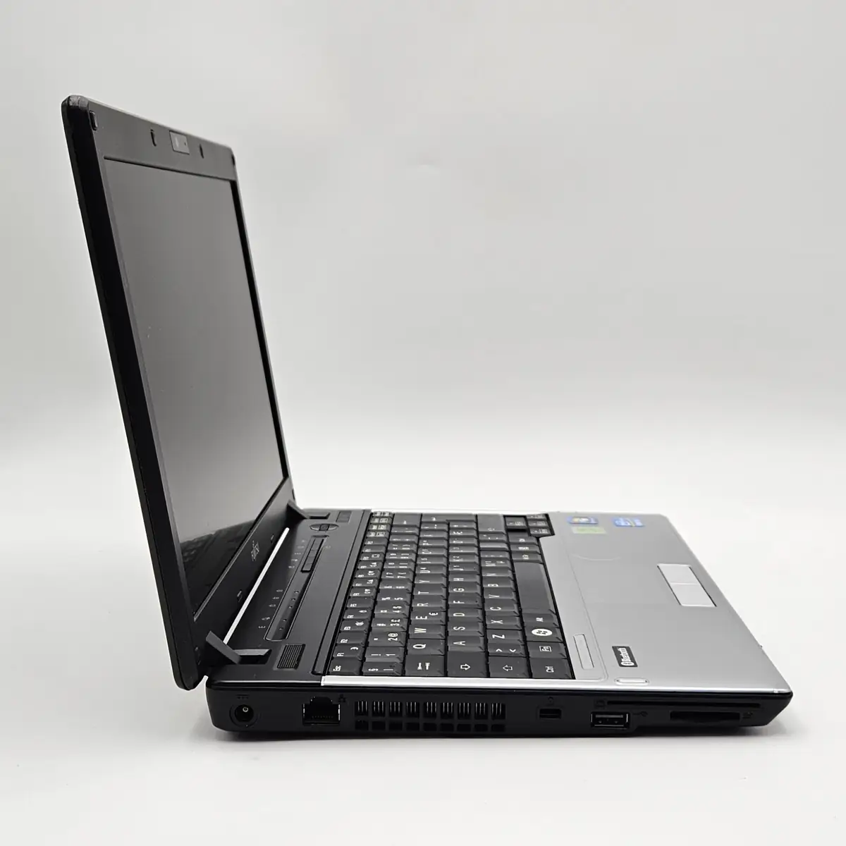 Laptop Second Hand Fujitsu LIFEBOOK P701 - 12.5inch Intel I3-2330M 4GB RAM 128GB SSD Windows 10 Refurbished [7]