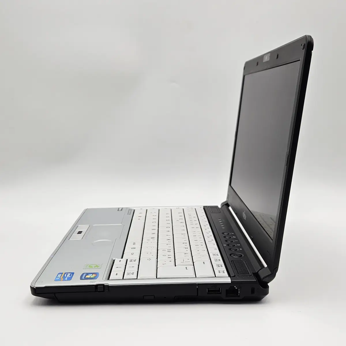 Laptop Second Hand Fujitsu LIFEBOOK S761 - 13.3inch Intel I5-2430M 8GB RAM 320GB HDD Windows 10 Refurbished [6]