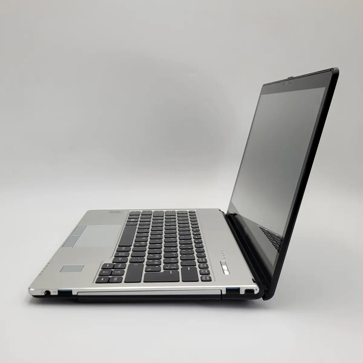 Laptop Second Hand FUJITSU Lifebook S935 - 13.3inch FHD TOUCH Intel I5-5300U 8GB RAM 256GB SSD Windows 10 Refurbished  [6]