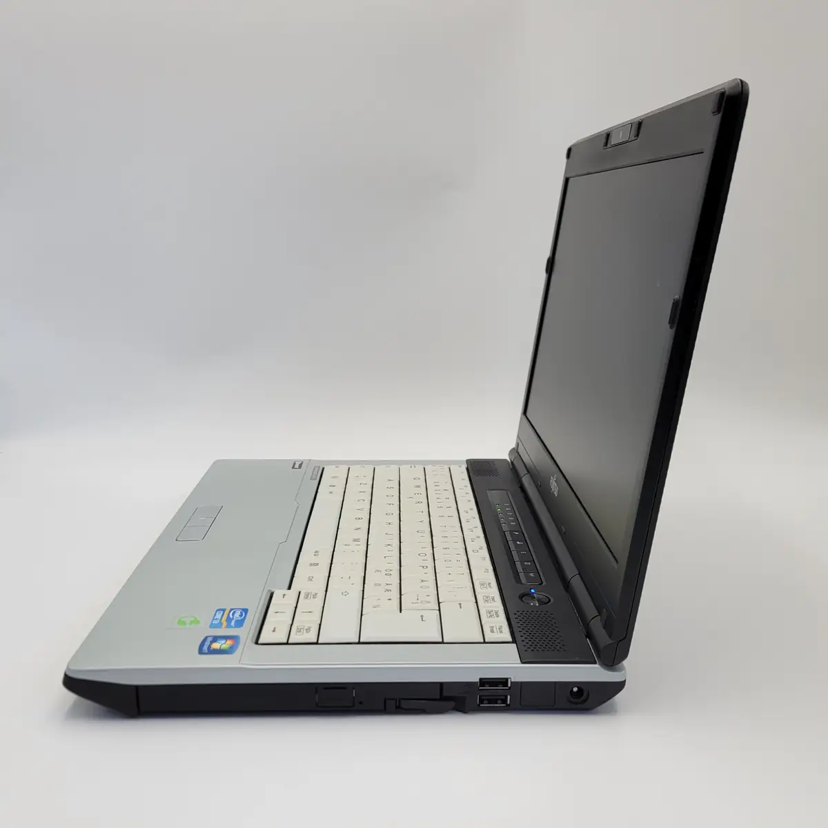 Laptop Second Hand FUJITSU S751 - 14inch Intel I3-2350M 4GB RAM 320GB HDD Windows 10 Refurbished  [6]