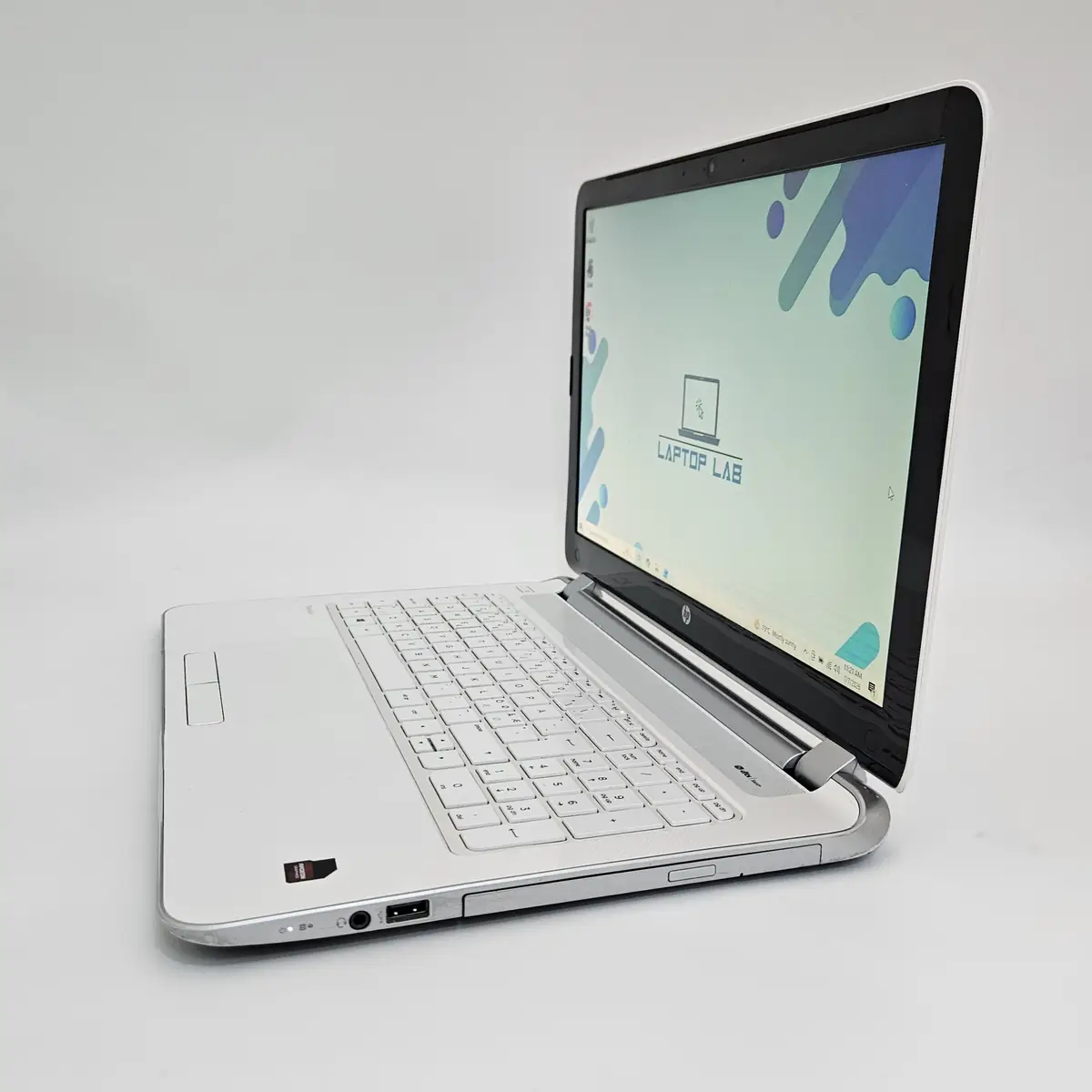 Laptop Second Hand HP Pavilion 15 - 15.6inch AMD A4-5000 8GB RAM 250GB SSD AMD Radeon HD 8600M 1GB Windows 10 Refurbished  [4]