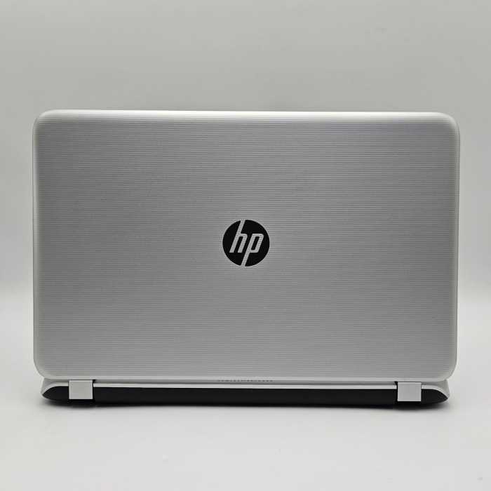Laptop Second Hand HP Pavilion 15 - 15.6inch AMD A8-6410 12GB RAM 1000GB HDD AMD Radeon R7 M260 2GB Windows 10 Refurbished [8]