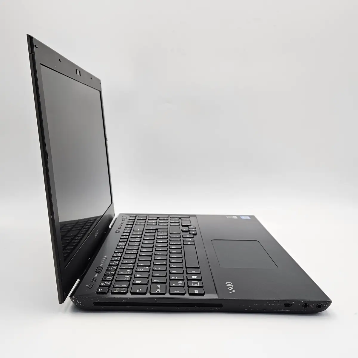 Laptop Second Hand SONY Vaio SVS15 - 15.6inch FHD Intel I7-3632QM 12GB RAM 240GB SSD Nvidia GT640M 2GB TAST. ILUM. Windows 10 Refurbished [7]