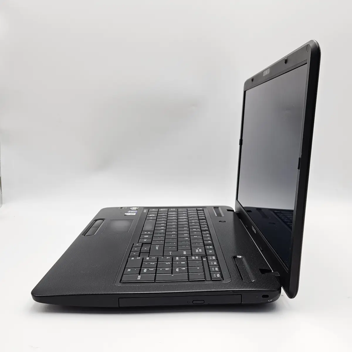 Laptop Second Hand Toshiba Satellite C670D-11G - 17.3inch AMD E-300 6GB RAM 120GB SSD Windows 10 Refurbished  [6]