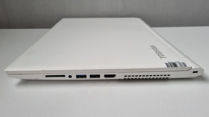 Laptop Second Hand Toshiba Satellite C55 - 15.6inch AMD A6-7310 4GB RAM 250GB HDD Windows 10 Refurbished [9]