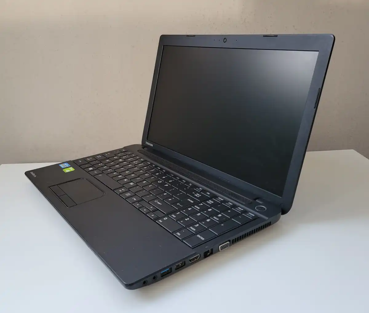 Laptop Second Hand Toshiba SATELLITE PRO C50-A-1K9 - 15.6inch Intel I5-3230M 6GB RAM 500GB HDD nVidia GT740M Windows 10 Refurbished [7]