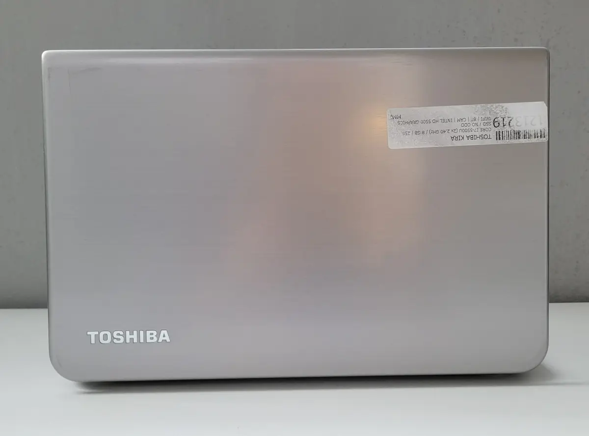 Laptop Second Hand ultraportabil Toshiba Kira - 13.3inch Intel I7-5500u 8GB RAM 256GB SSD TAST. ILUM. Windows 10 Refurbished [8]