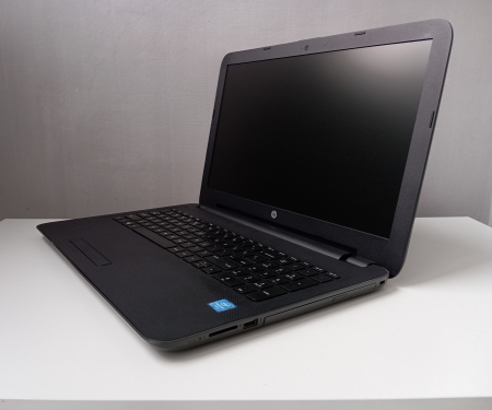 Laptop Second Hand HP 250 G4 - 15.6inch Intel Pentium N3700 4GB RAM 250GB HDD Windows 10 Refurbished [1]