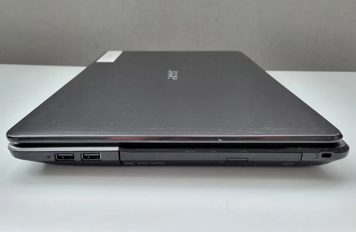 Laptop Second Hand Acer Aspire E1-571 - 15.6inch Intel I3-2348M 6GB RAM 120GB SSD Windows 10 Refurbished [10]