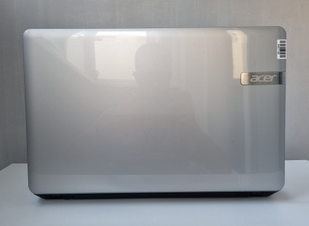 Laptop Second Hand Acer Aspire E1-772G - 17.3inch Intel i5-4200M 8GB RAM Nvidia GT-820M 2GB 1TB HDD Windows 10 Refurbished [4]