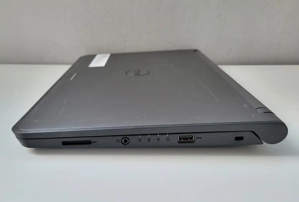 Laptop Second Hand Dell Latitude 3340 - 13.3inch Intel I3-4030U 8GB RAM 128GB SSD Windows 10 Refurbished [10]