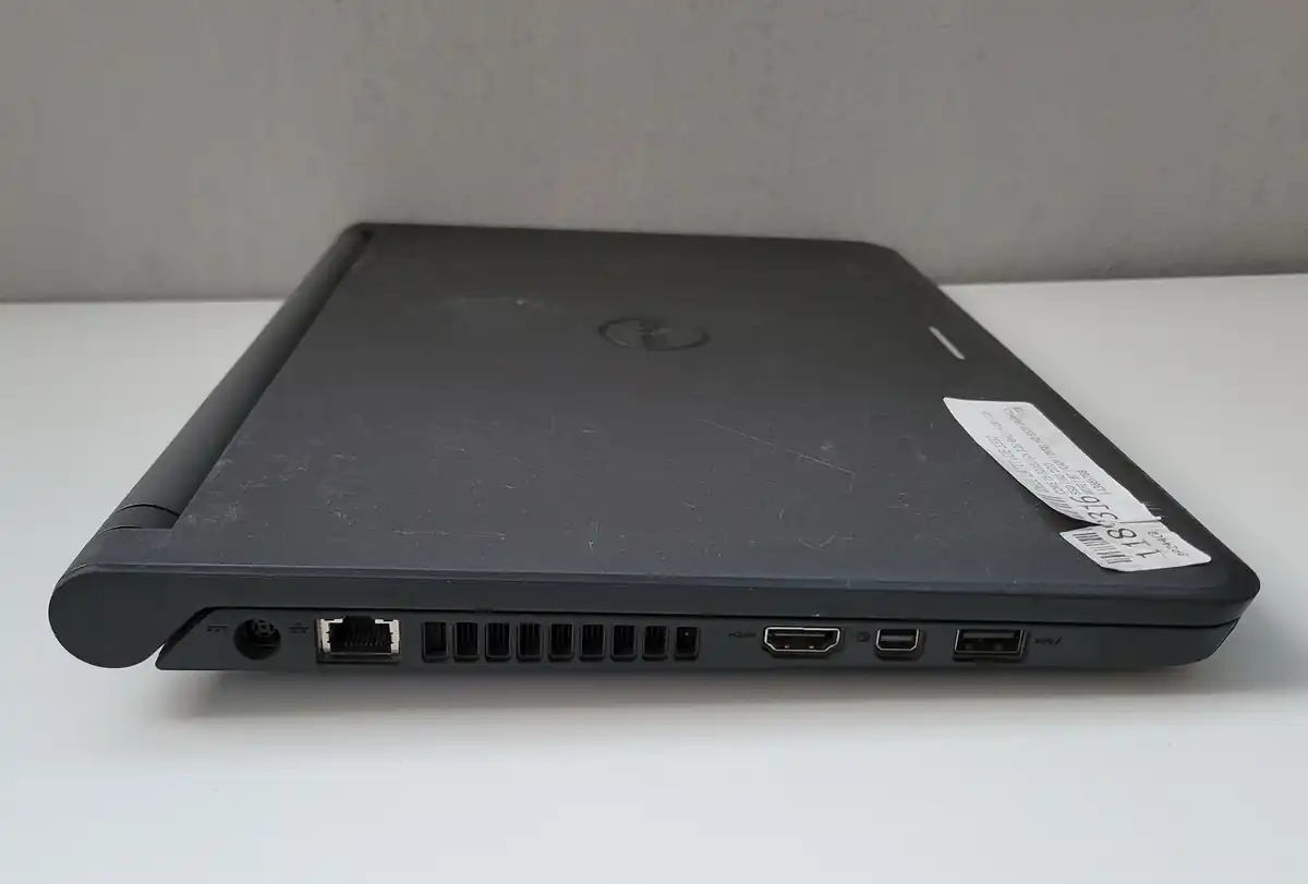 Laptop Second Hand Dell Latitude 3350 - 13.3inch Intel I5-5200U 8GB RAM 128GB SSD Windows 10 Refurbished [9]