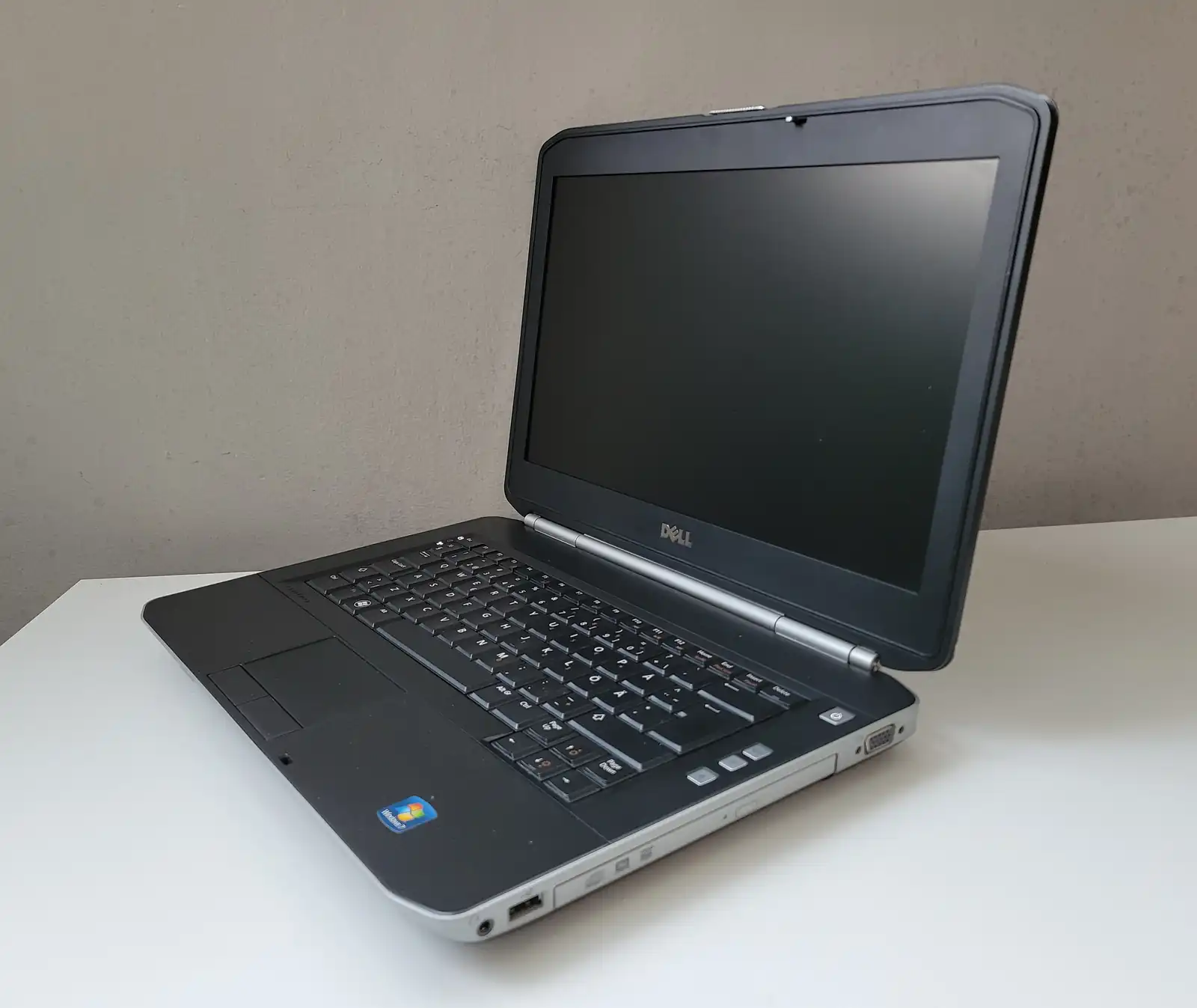 Laptop Second Hand Dell Latitude E5420 - 14.0inch Intel I5-2430M 4GB RAM 250GB HDD Windows 10 Refurbished [6]