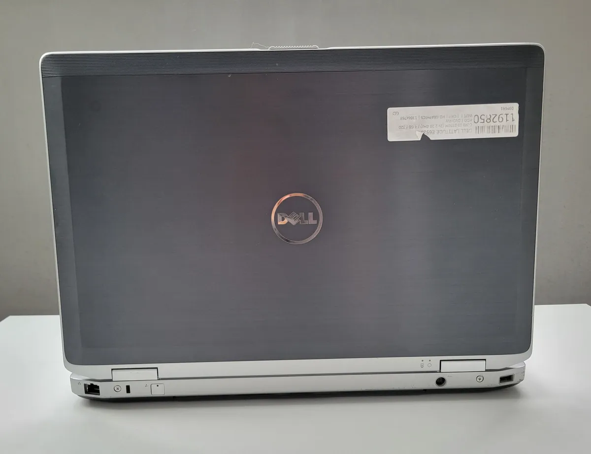 Laptop Second Hand Dell Latitude E6520 - 15.6inch Intel I3-2330M 4GB RAM 320GB HDD Windows 10 Refurbished [7]