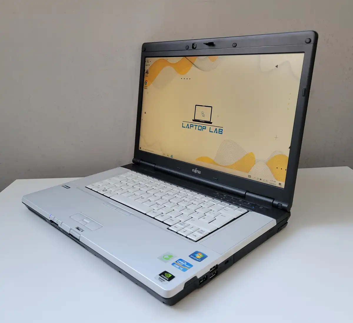 Laptop Second Hand Fujitsu Celsius H710 - 15.6inch Intel I5-2520M 4GB RAM 500GB HDD nVidia Quadro 1000M 2GB Windows 10 Refurbished [3]