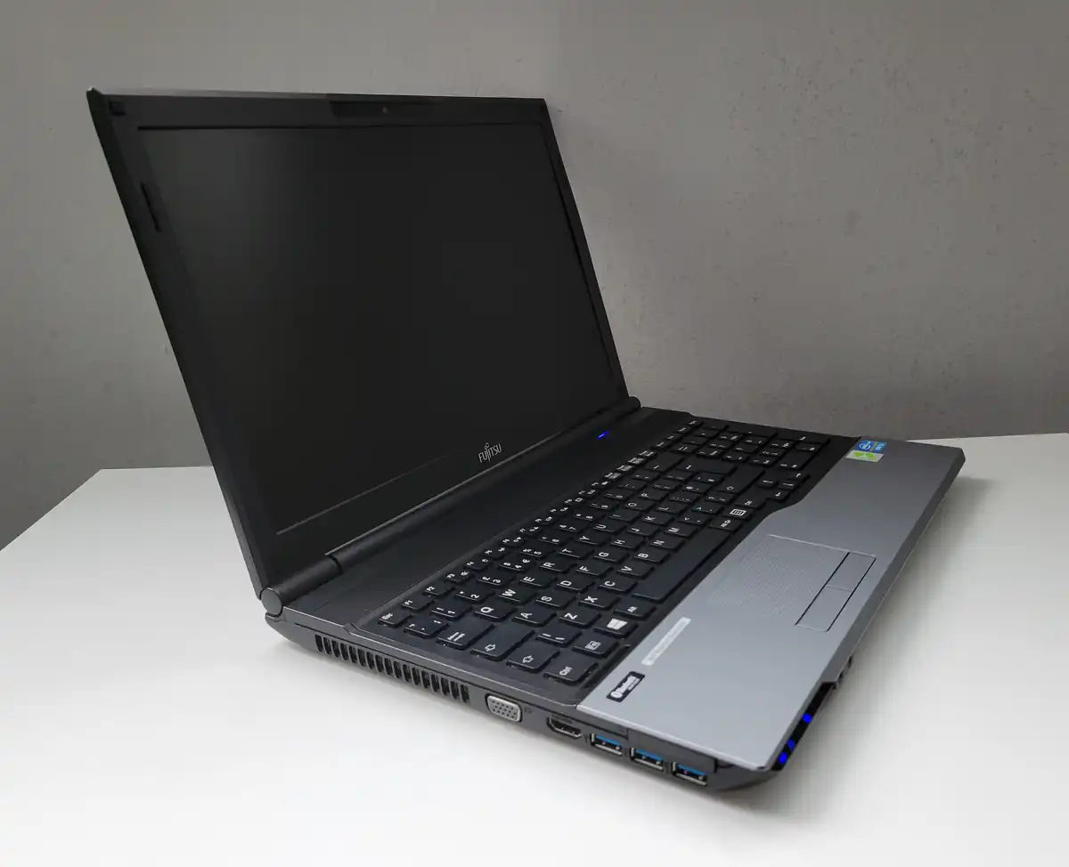 Laptop Second Hand Fujitsu Lifebook A532 - 15.6inch Intel I3-3120M 4GB RAM 500GB HDD Windows 10 Refurbished [5]