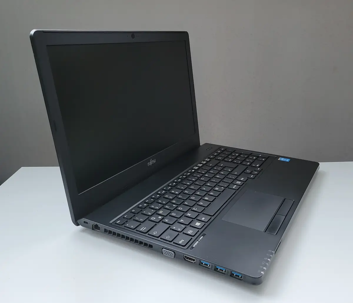 Laptop Second Hand Fujitsu Lifebook A555 - 15.6inch Intel I3-5005U 8GB RAM 128GB SSD Windows 10 Refurbished [5]