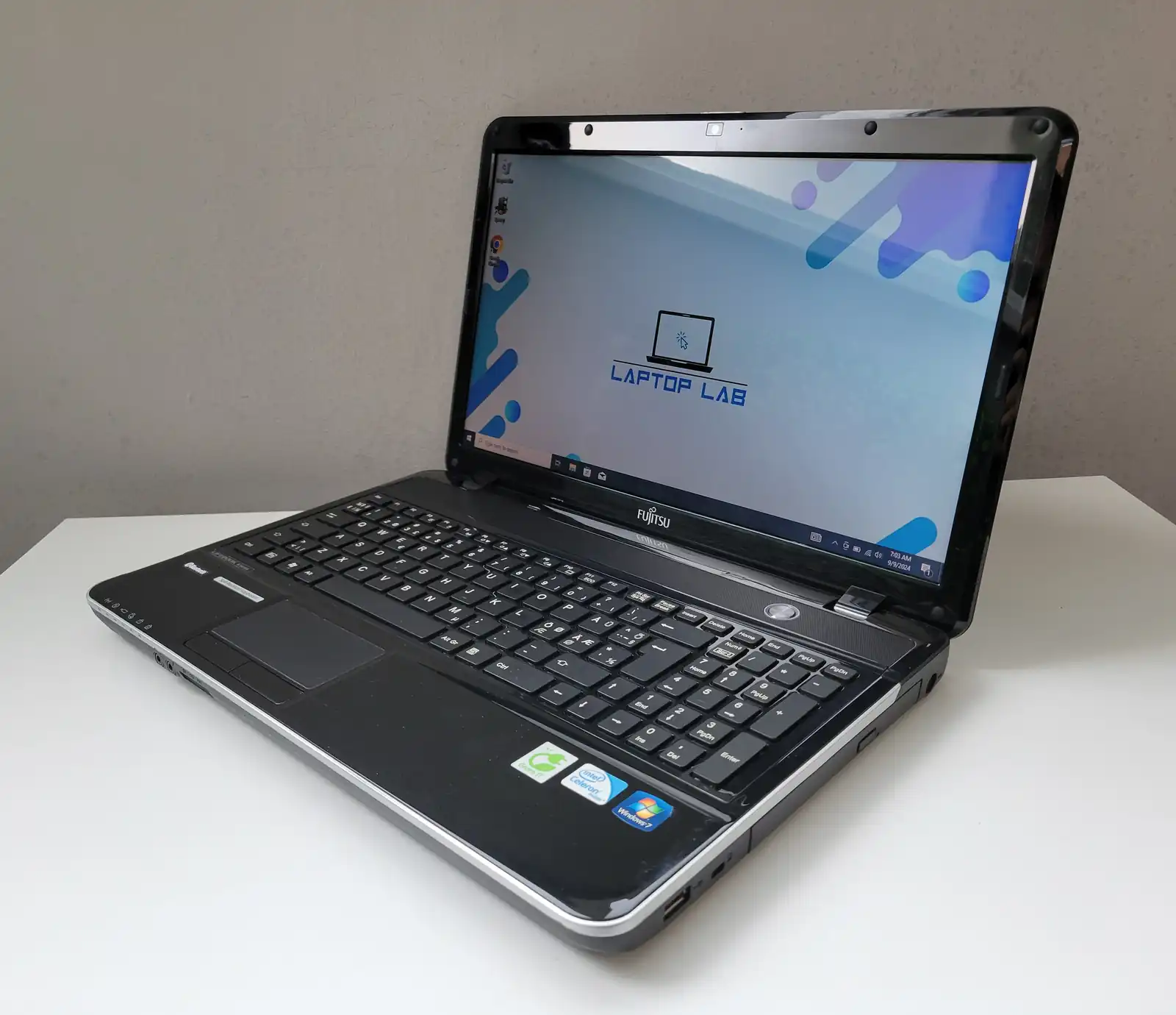 Laptop Second Hand Fujitsu Lifebook AH531 - 15.6inch Intel I3-2310M 4GB RAM 250GB HDD Windows 10 Refurbished [3]