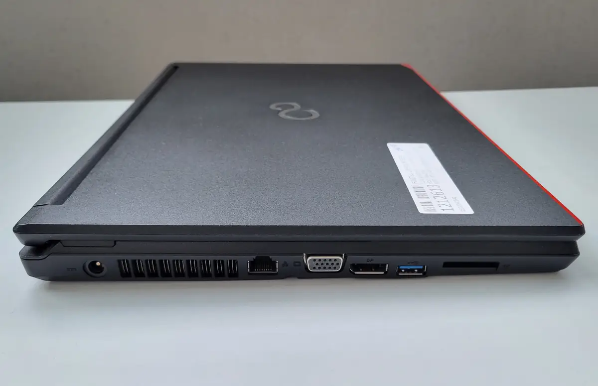Laptop Second Hand Fujitsu Lifebook E554 - 15.6inch Intel I5-4210M 4GB RAM 256GB SSD Windows 10 Refurbished [9]