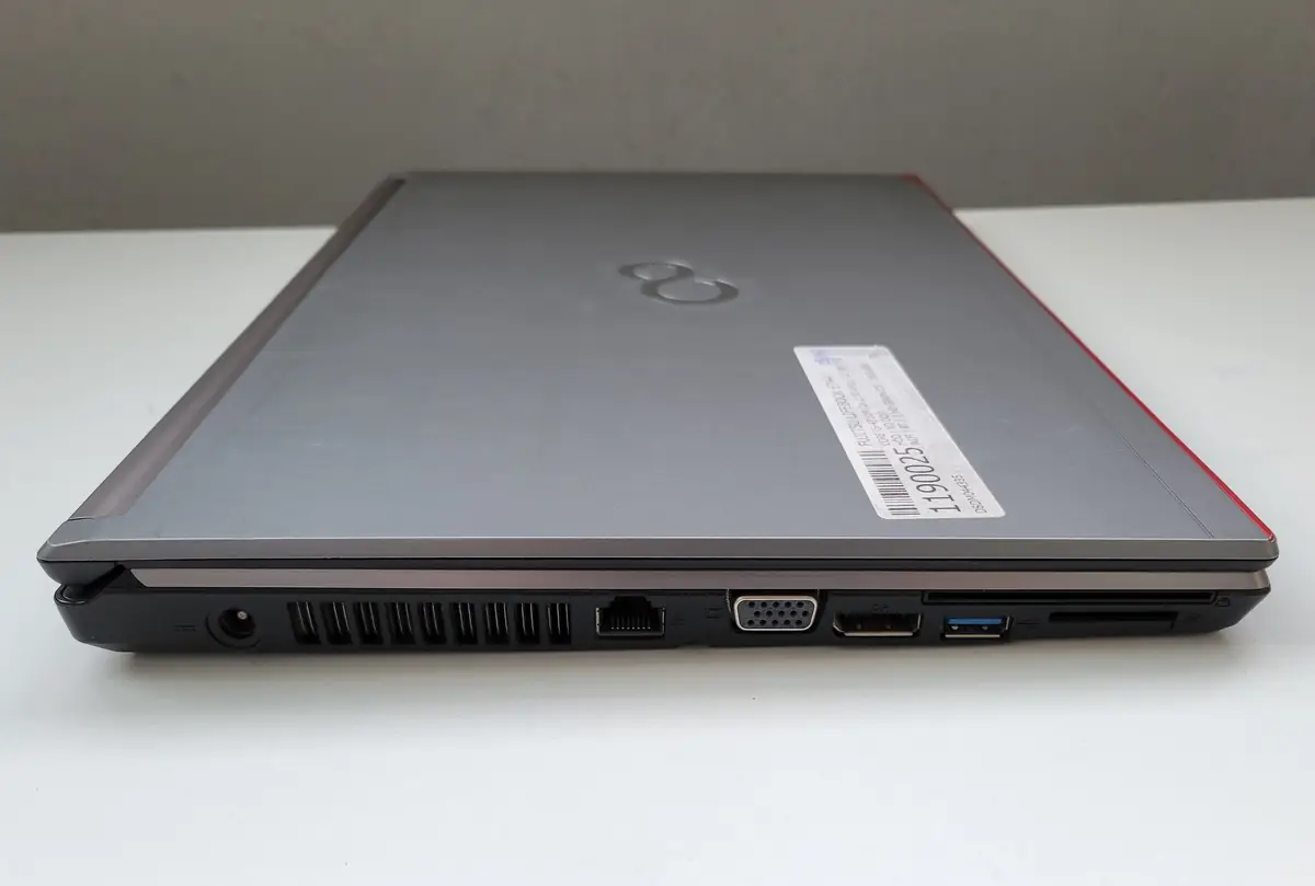 Laptop Second Hand Fujitsu Lifebook E744 - 14.0inch Intel I5-4310M 12GB RAM 256GB SSD Windows 10 Refurbished [9]