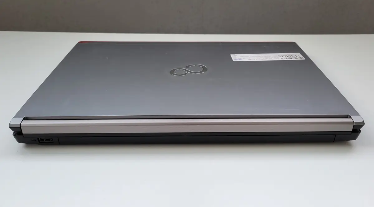 Laptop Second Hand Fujitsu Lifebook E744 - 14.0inch Intel I5-4310M 12GB RAM 256GB SSD Windows 10 Refurbished [8]