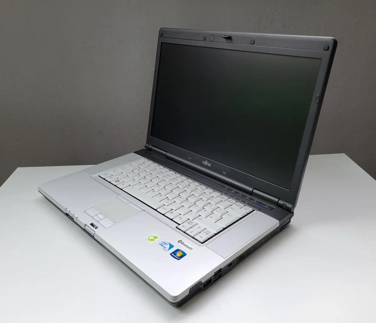Laptop Second Hand Fujitsu Lifebook E780 - 15.6inch Intel Celeron P4500 4GB RAM 160GB HDD Windows 10 Refurbished [6]
