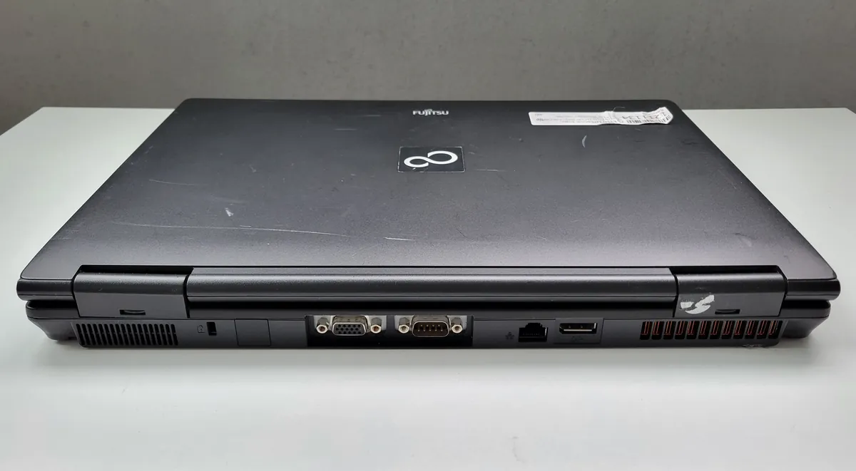 Laptop Second Hand Fujitsu Lifebook E780 - 15.6inch Intel Celeron P4500 4GB RAM 160GB HDD Windows 10 Refurbished [8]