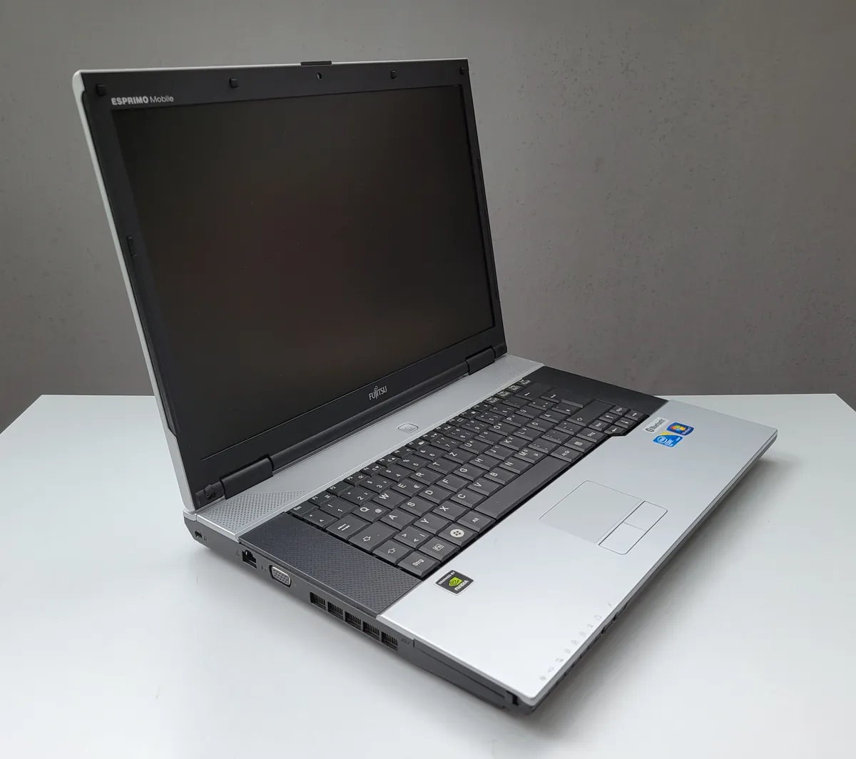 Laptop Second Hand Fujitsu Siemens ESPRIMO MOBILE V6555 - 15.4inch Intel Core 2 Duo P7350 4GB RAM 320GB HDD Windows 10 Refurbished [5]