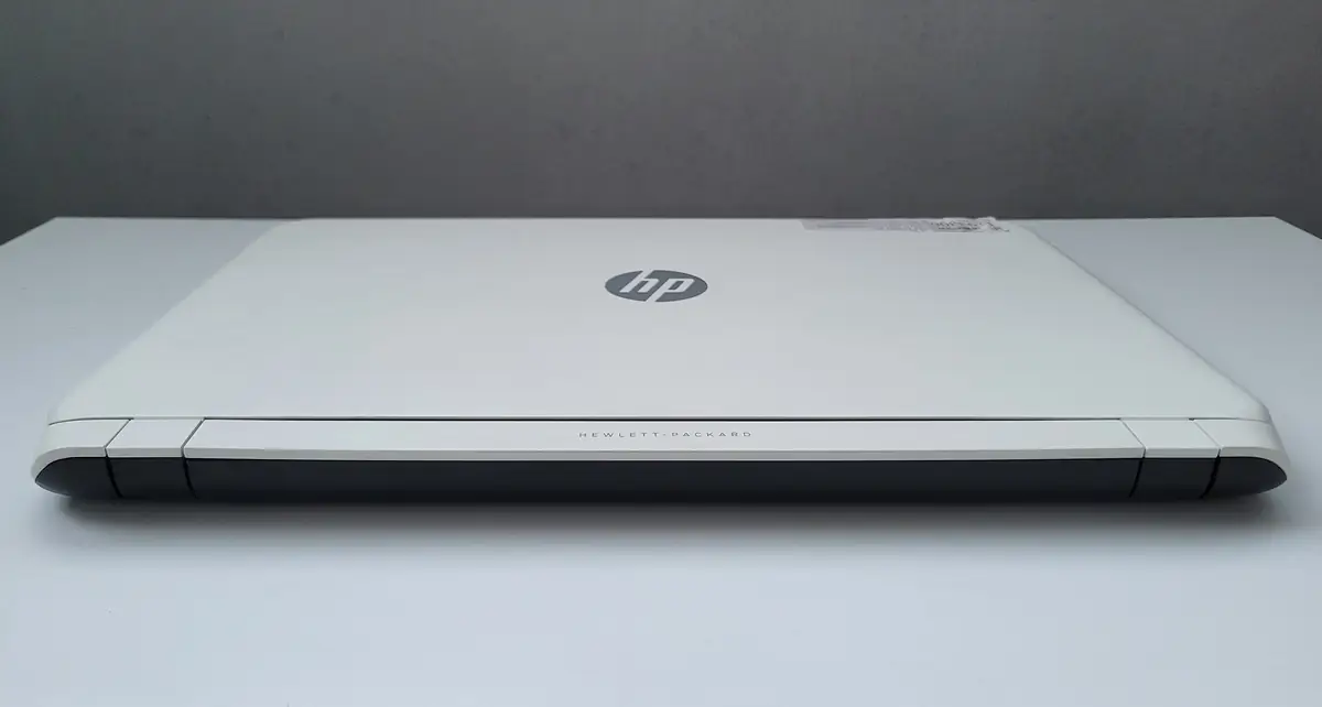 Laptop Second Hand HP PAVILION 15 - 15.6inch Intel Pentium N3540 4GB RAM 500GB HDD nVidia 830M 2GB Windows 10 Refurbished [8]