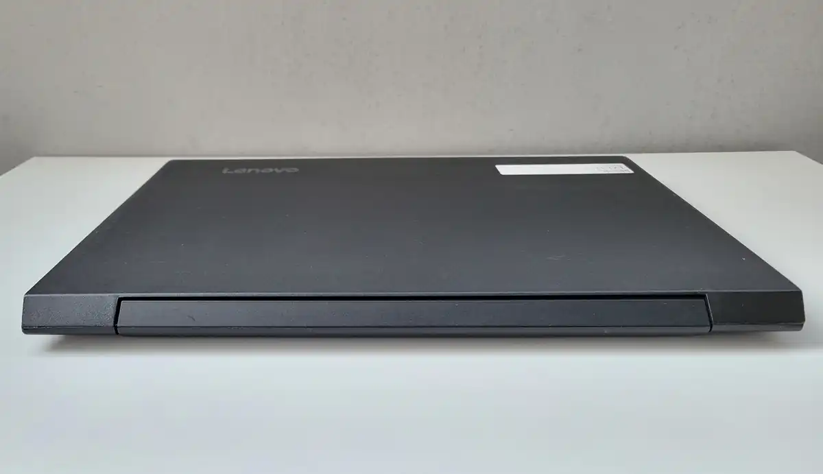 Laptop Second Hand Lenovo V110-15ISK - 15.6inch Intel I3-6006U 8GB RAM 128GB SSD Windows 10 Refurbished [8]